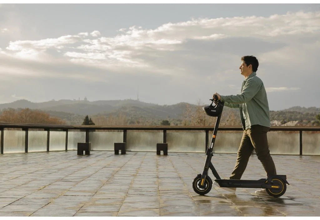 Ninebot KickScooter MAX G2 E by Segway