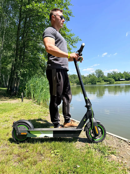 City Boss RS600 – Čierna