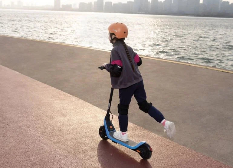 Ninebot eKickScooter C2 Lite – Detská elektrická kolobežka